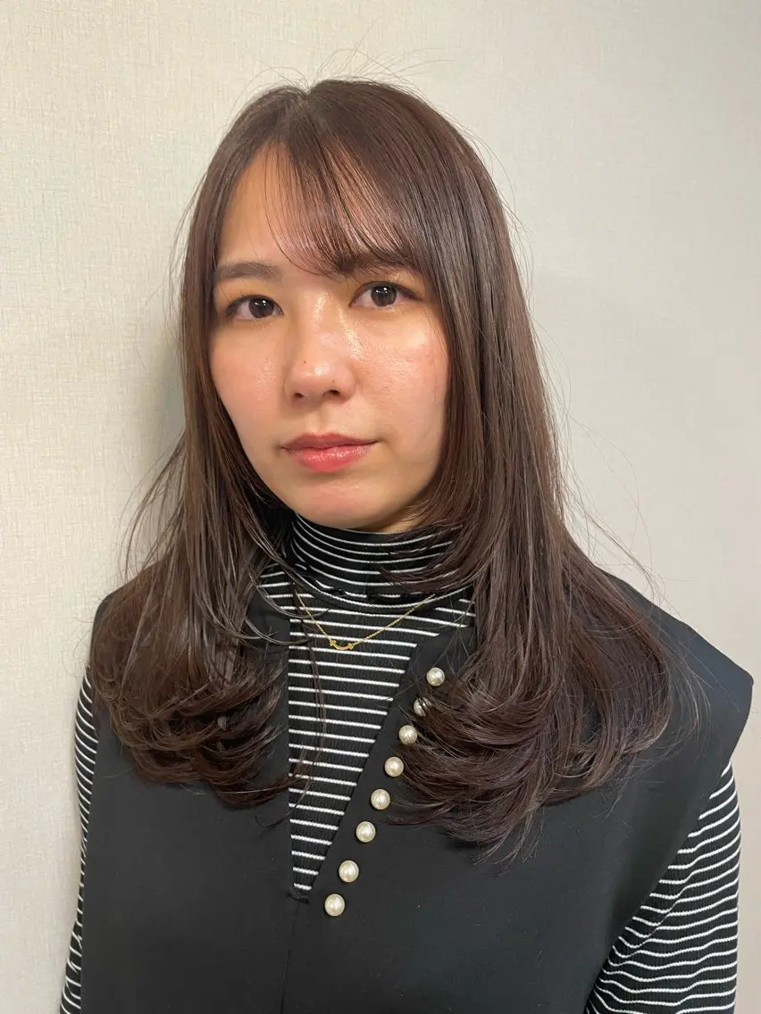 セミロング カラー ヘアアレンジ ブラウンカラー オレンジ ヘアカラー 佐藤 爽香のヘアスタイル