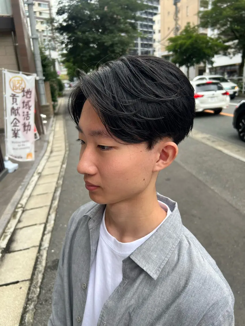 メンズ カット 透明感カラー 🫧ゆうしん/平尾のヘアスタイル