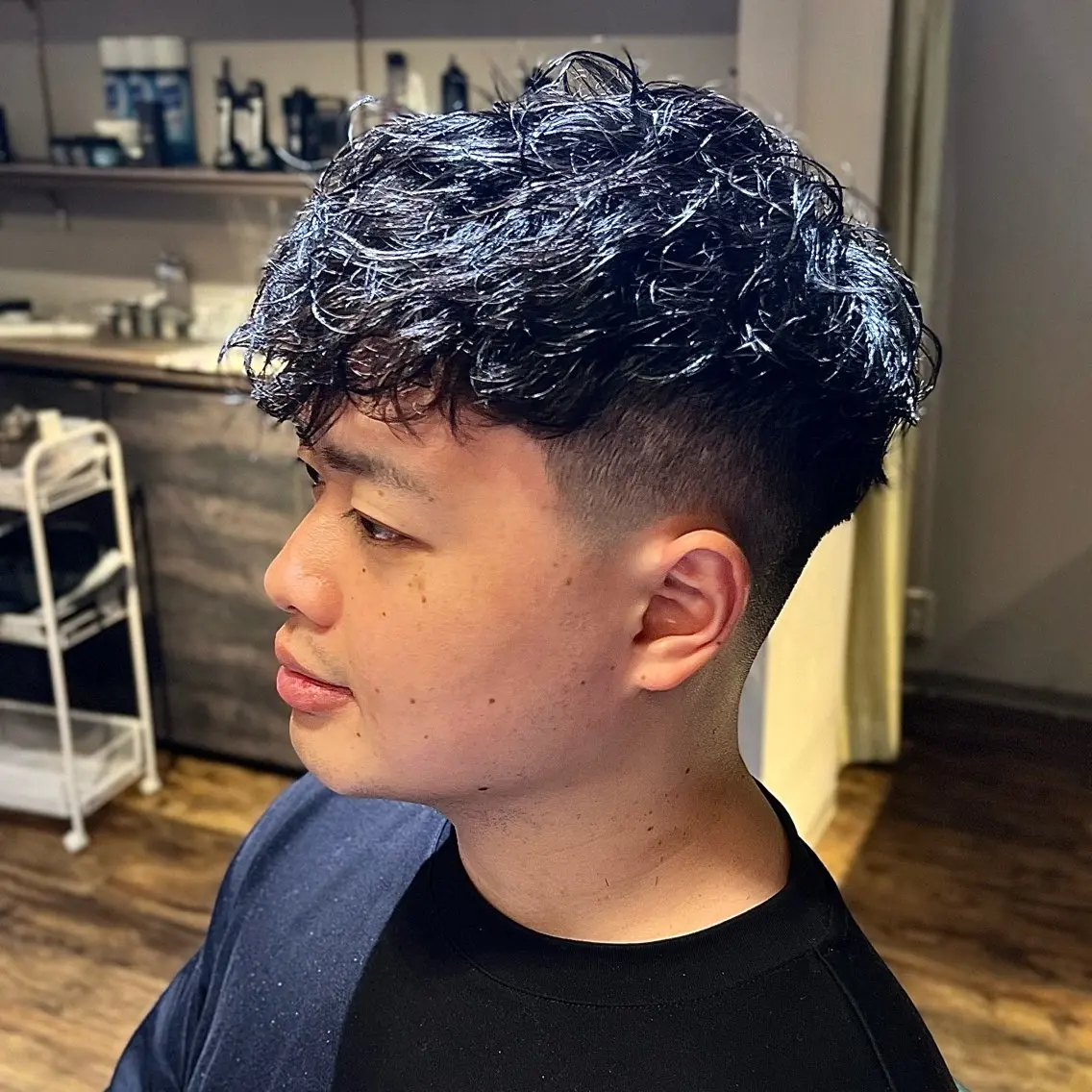 ショート パーマ メンズ フェードカット スペインカール カット パーマ 久保 貴大のヘアスタイル
