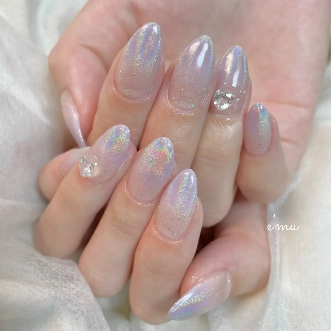 ネイル グラデーション キラキラネイル nail salon e'mu💐のネイルデザイン