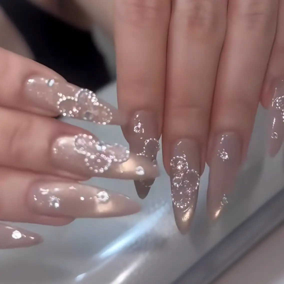 ネイル 韓国ネイル マグネットネイル 持ち込み ハンドネイル Mimi Nail_Royalのネイルデザイン