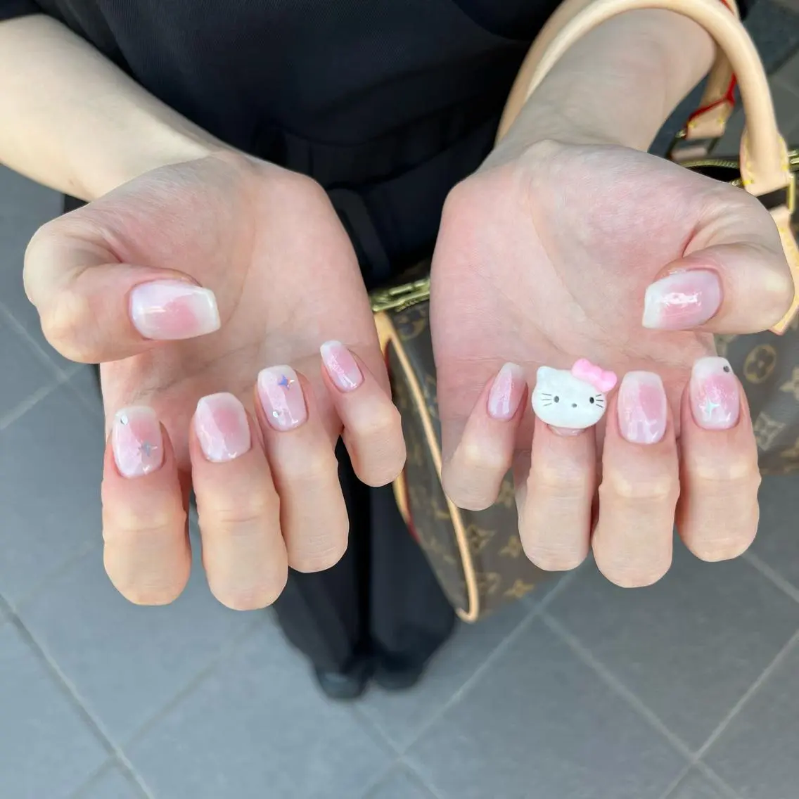 ネイル ハンドネイル ☁️BLITZ 🎀笠原雪音🎀のネイルデザイン