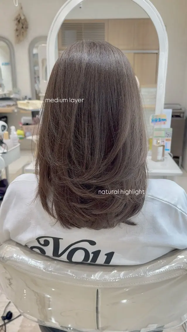 ロング カラー ヘアカラー シアーベージュニスト 🥣大石亜里紗のヘアスタイル