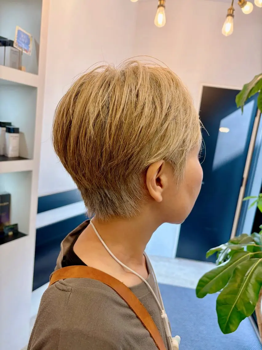ショート ショートヘア Riant Meguのヘアスタイル