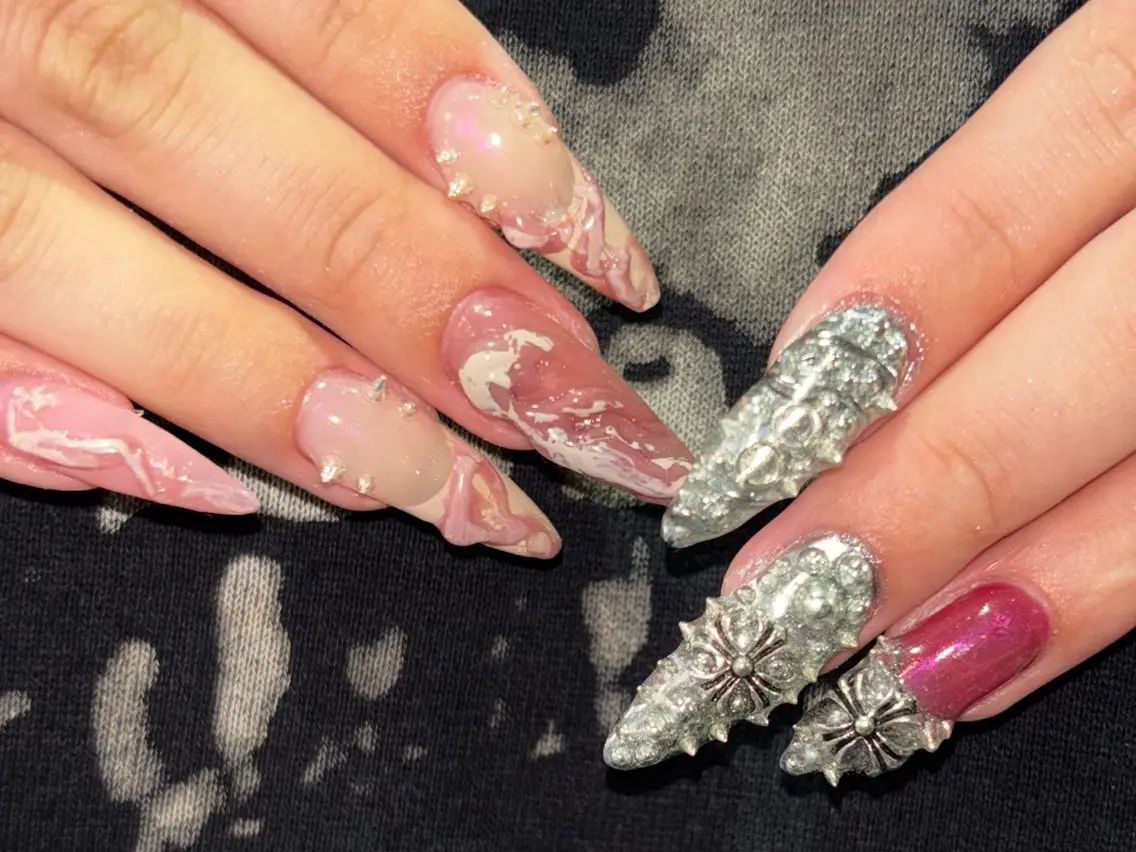 ネイル ハンドネイル 🪐富島彩夏 /海外nail🪐のネイルデザイン