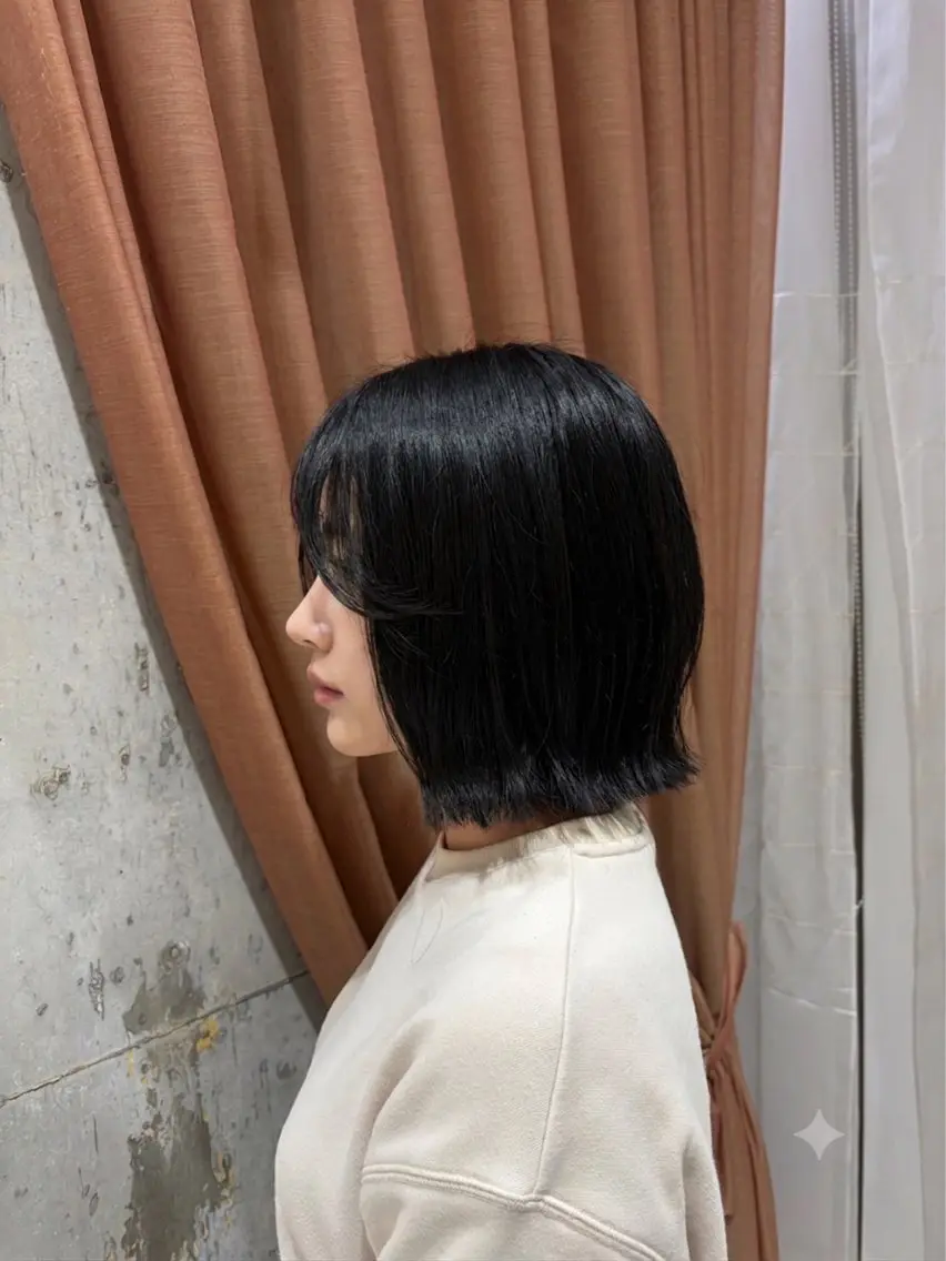 ミディアム ボブ 伊藤 由華のヘアスタイル