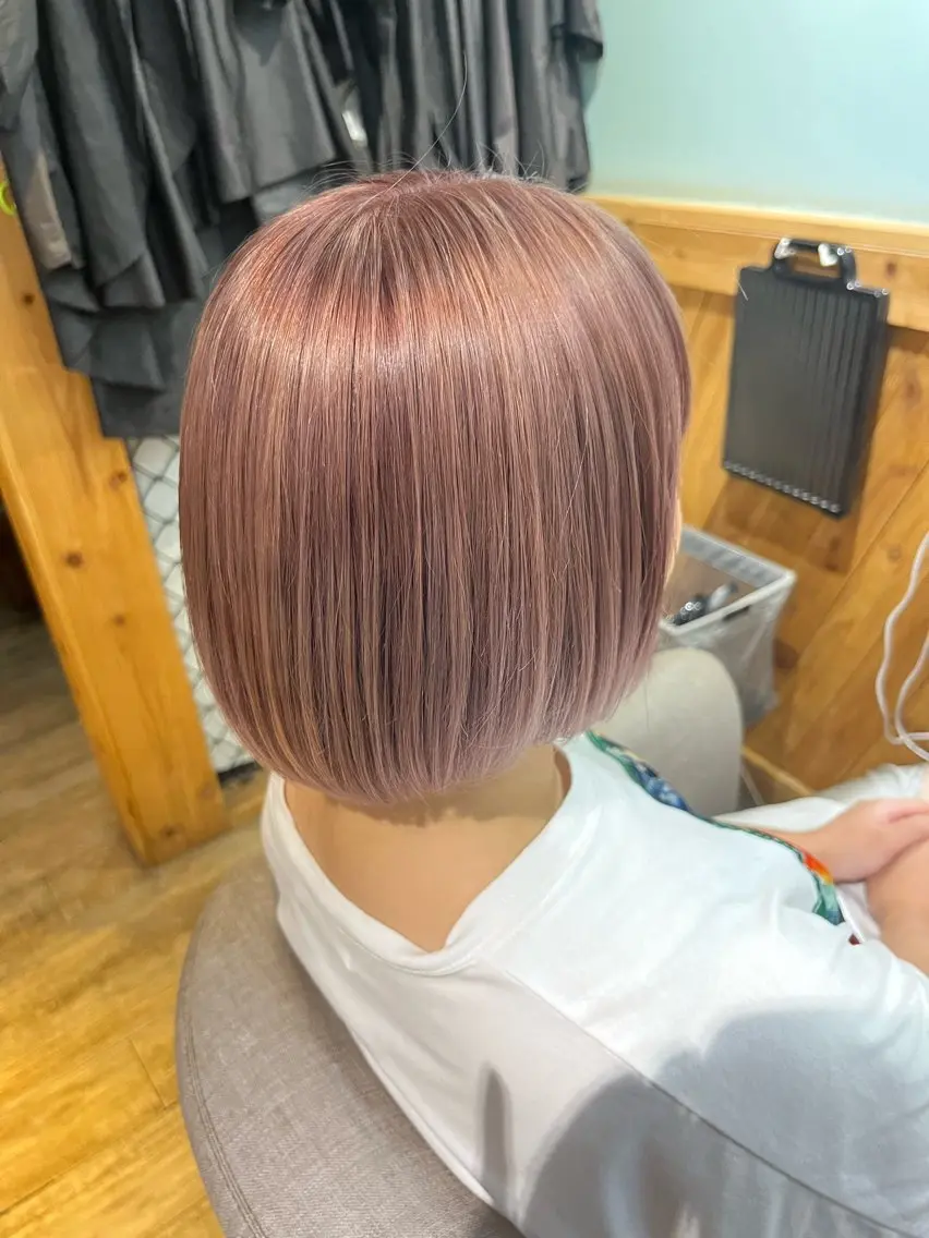 ショート カラー CORE よしえのヘアスタイル