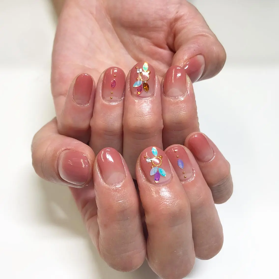 ネイル 吉田 芹菜のネイルデザイン