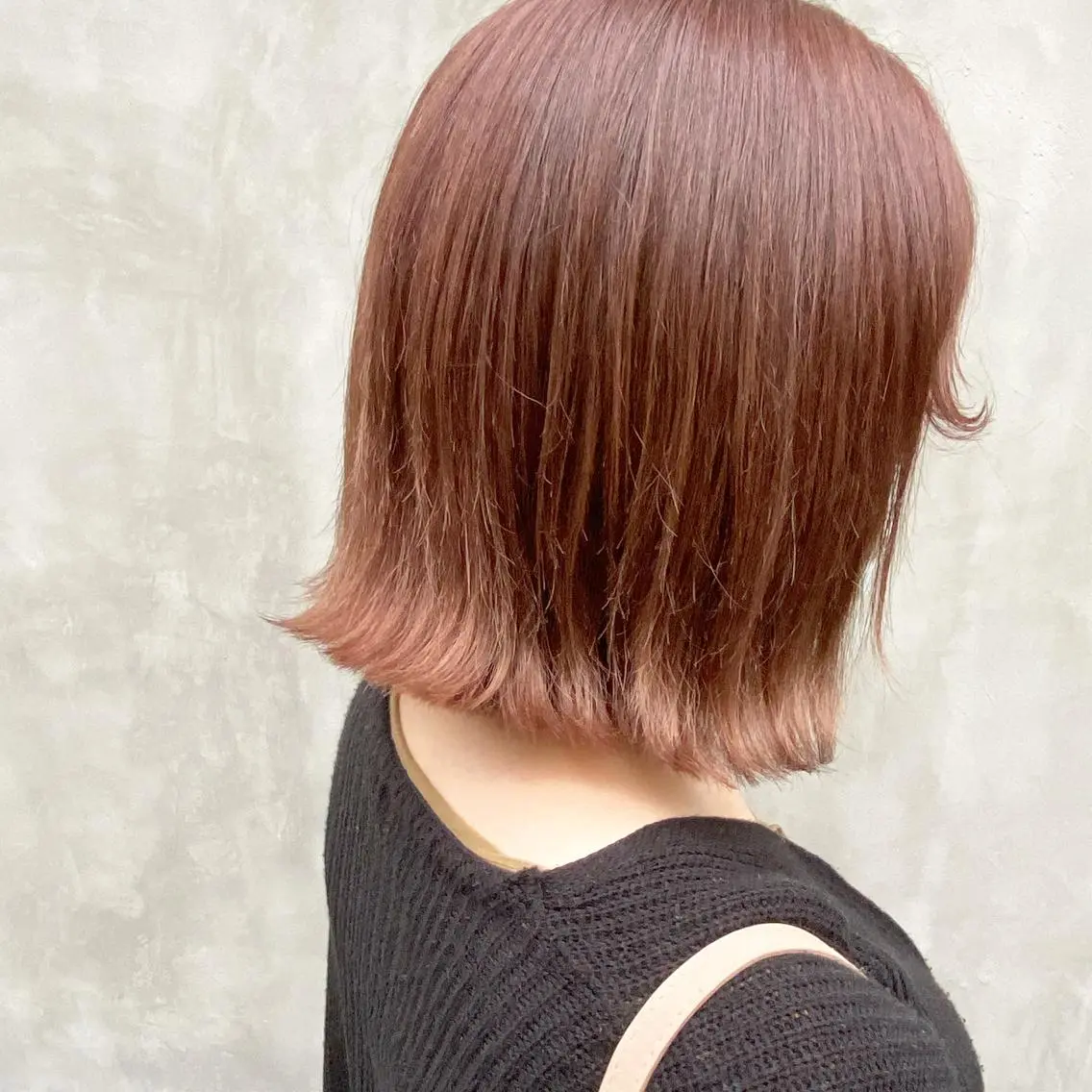 ミディアム カラー パーマ ヘアアレンジ メンズ キッズ ネイル マツエク・マツパ 切りっぱなしボブ ボブ インナーカラー/ KANAのヘアスタイル