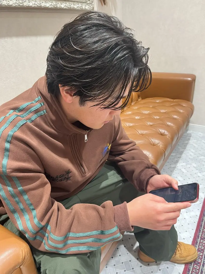ショート メンズ センターパート メンズパーマ 岩瀬 翔太のヘアスタイル
