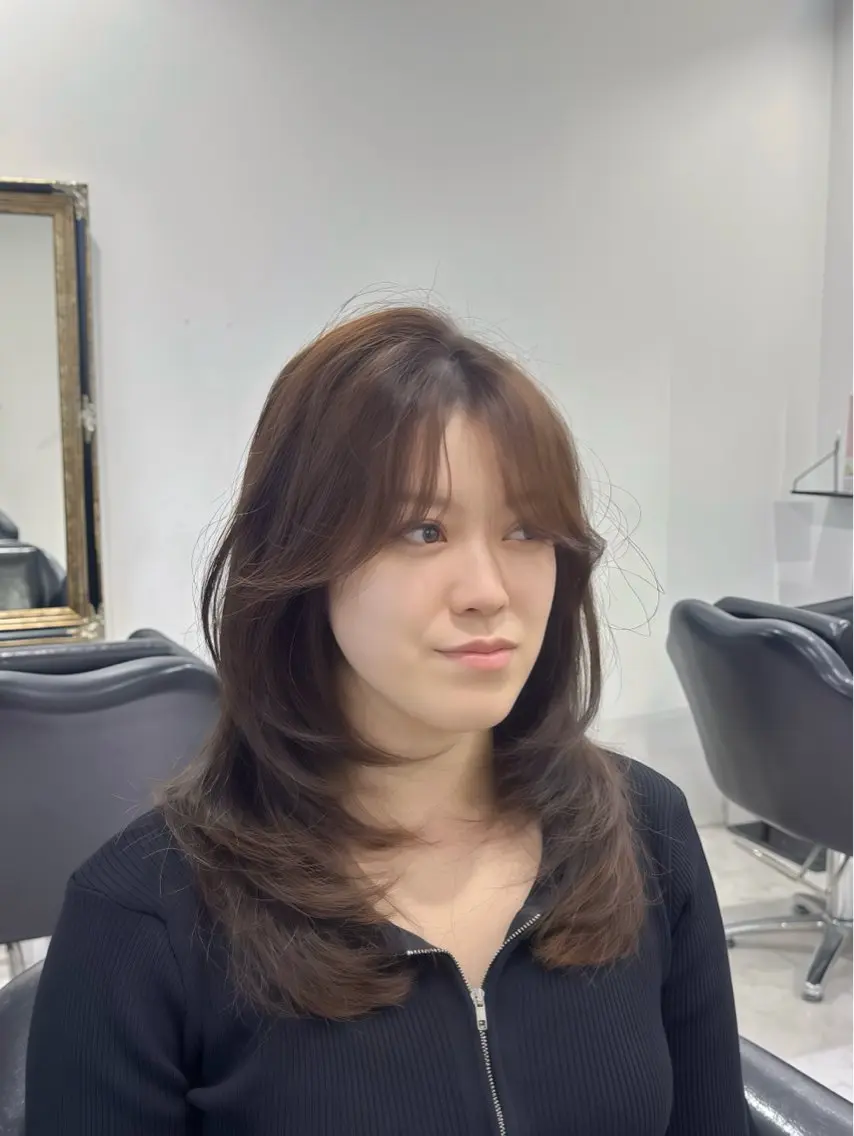 ミディアム ミディアムレイヤー レイヤーカット カット ヘアカラー 岡崎/レイヤーカット ／縮毛矯正/美髪のヘアスタイル