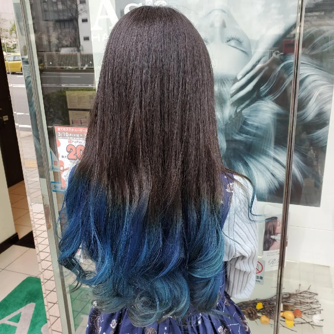 カラー ロング ブルーカラー グラデーションカラー 推しアニメカラー🌈 ツヤ透明感カラー🦄のヘアスタイル