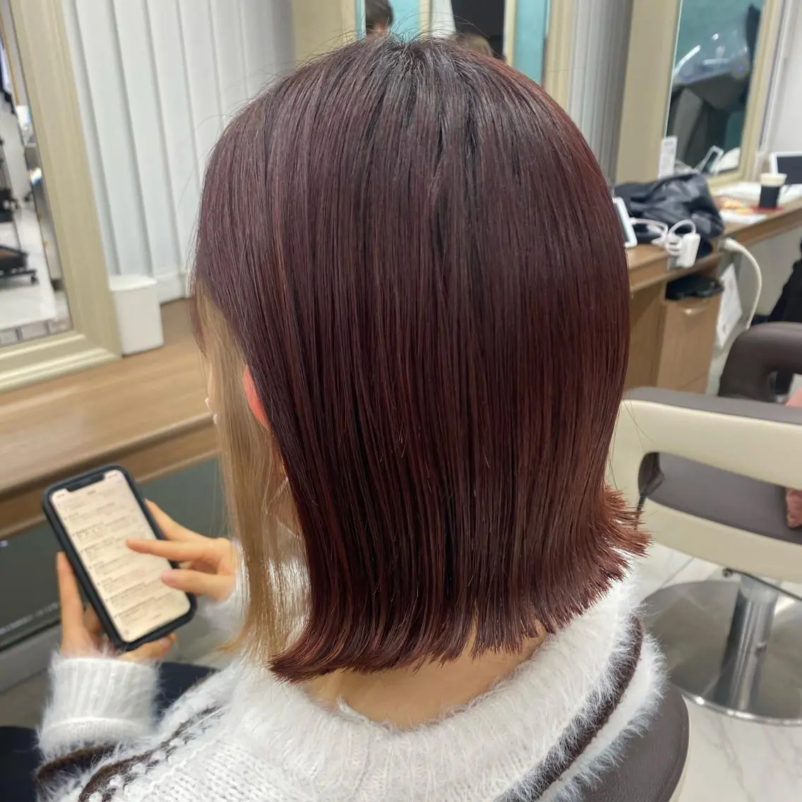 ミディアム カラー ブラウンカラー イヤリングカラー ピンクカラー ピンクブラウン カット ヘアカラー トリートメント 長妻莉央/縮毛矯正 髪質改善カラーのヘアスタイル