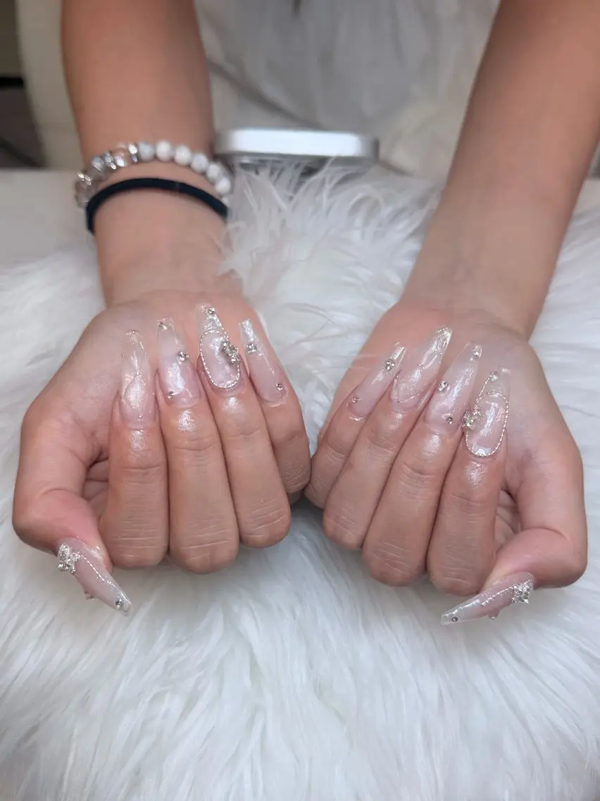 ネイル ハンドネイル ハンドケア Anh Nail 歌舞伎町のネイルデザイン