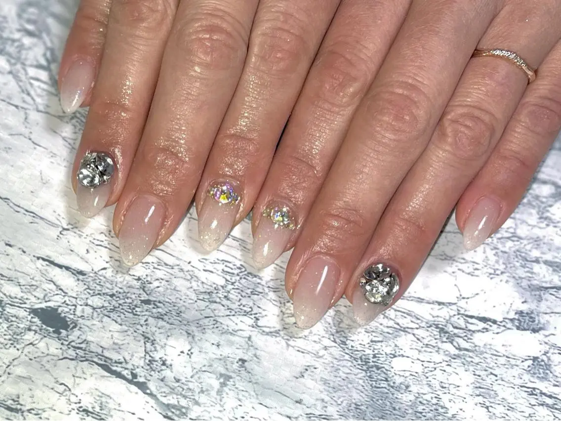 ネイル フットネイル ニュアンスネイル シンプルネイル 春ネイル ストーンネイル nail fufla ♡yamane♡のネイルデザイン