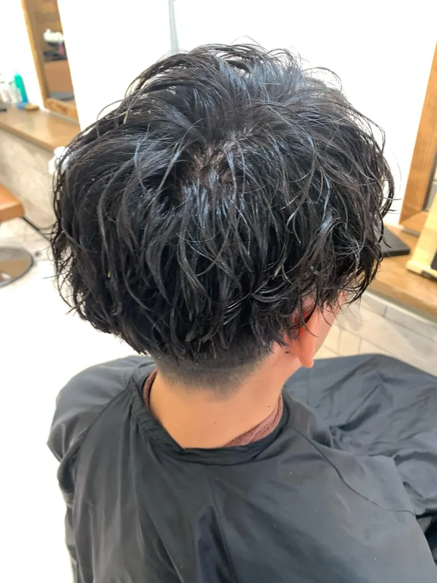 ミディアム メンズデザイナー Jojiのヘアスタイル