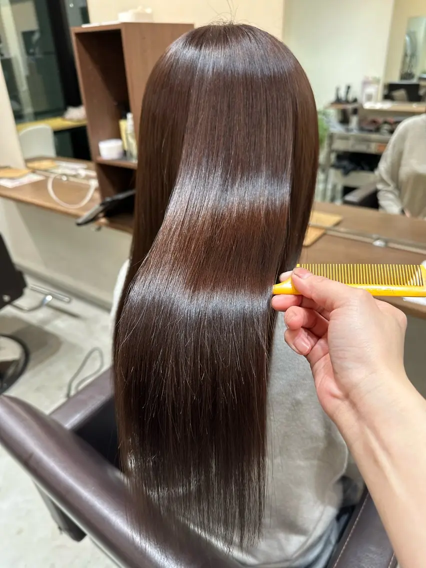 セミロング 伸ばしかけ 縮毛矯正 トリートメント 縮毛矯正+モテカラー 🎀✨MIHOのヘアスタイル