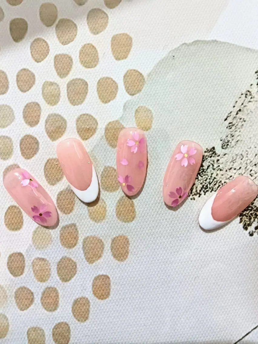 ネイル フレンチネイル etre -bynail-のネイルデザイン