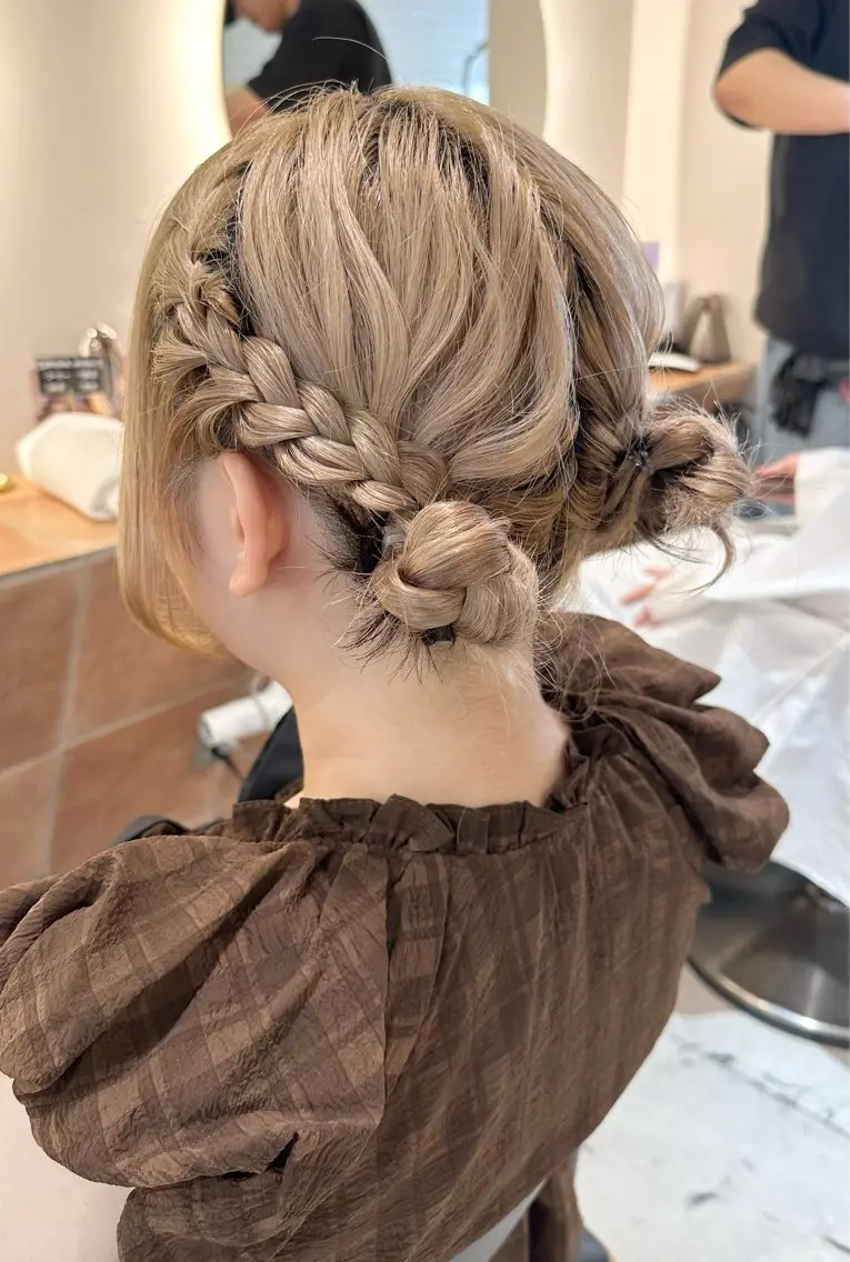 ミディアム ヘアアレンジ お団子ヘア 横浜⭐️カラー モデル🌻あみ🌻のヘアスタイル
