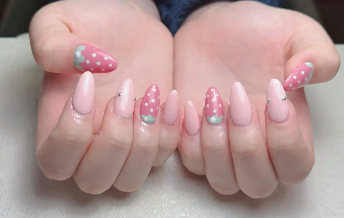ネイル アートネイル 長さ出し フレンチネイル ジェルネイル ガーリー 中野駅から2分 MEO NAILのネイルデザイン