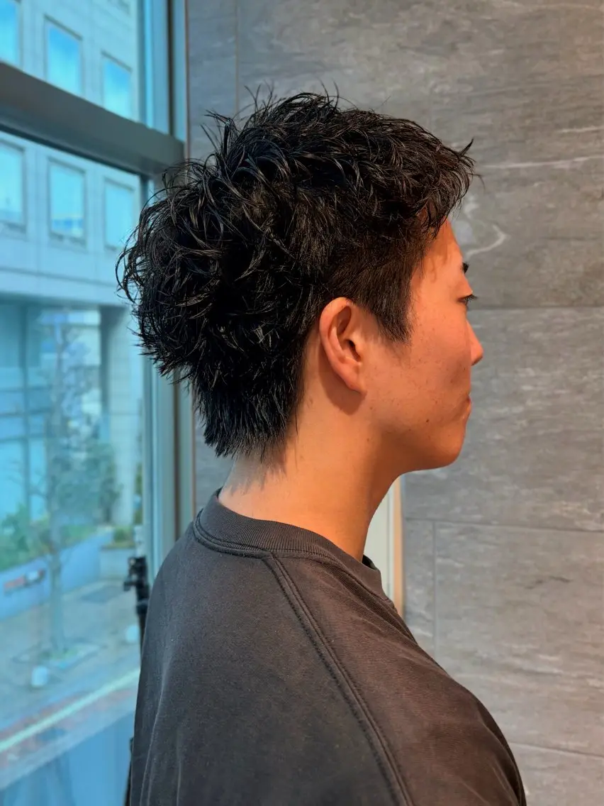 パーマ メンズ メンズパーマ スパイキーショート カット パーマ Yamada Ami🪐のヘアスタイル