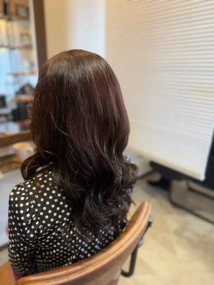 ロング カット ヘアカラー YUKI .のヘアスタイル