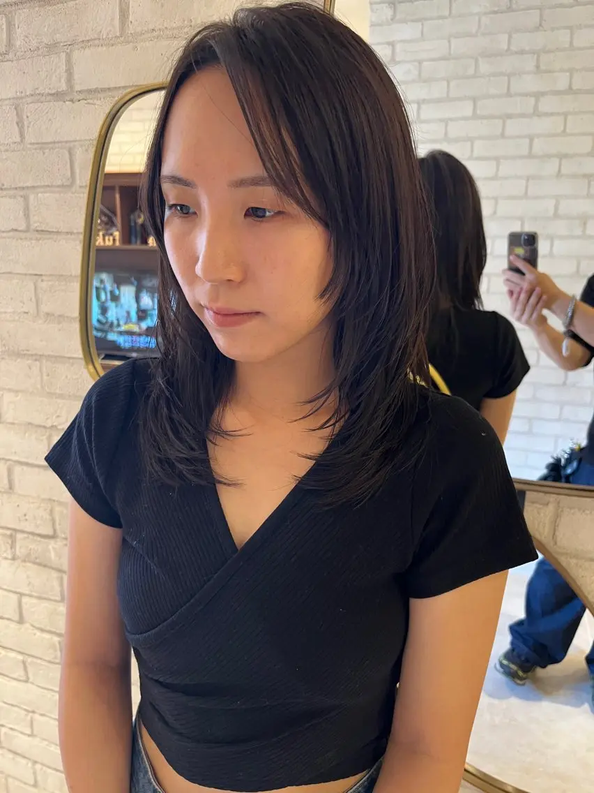 ミディアム カラー レイヤーカット 橘 ゆきののヘアスタイル