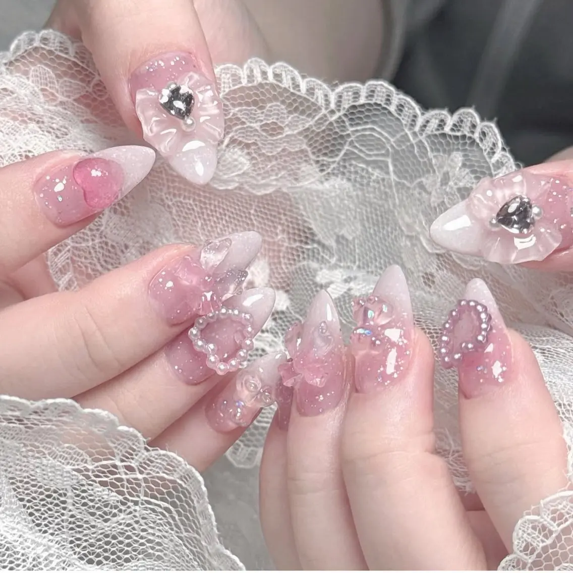 ネイル アニマル柄 オーロラネイル チークネイル フラッシュネイル ジェルネイル Tira Nailのネイルデザイン