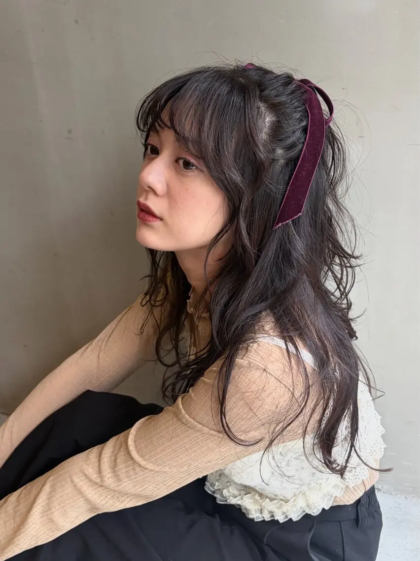 ロング ヘアアレンジ ヘアセット くすみカラー / 肌馴染み/ 花房佑夏のヘアスタイル