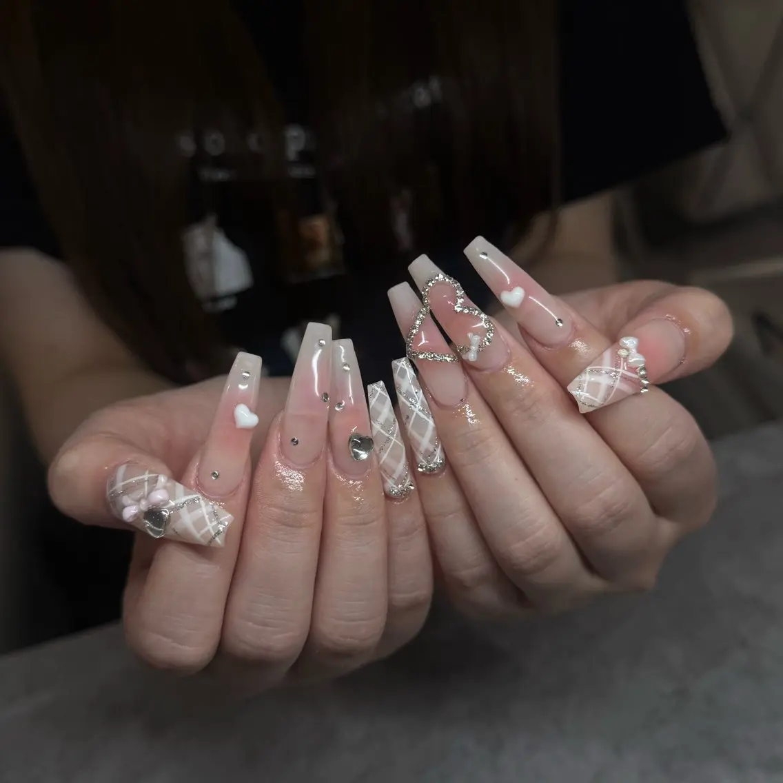 ネイル チークネイル ハンドネイル IROHA NAIL 北村菜帆のネイルデザイン