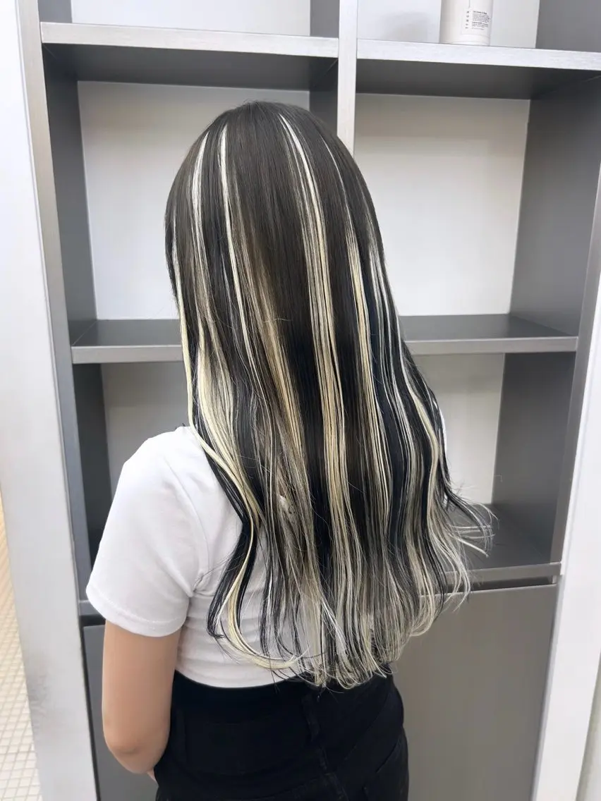 ショート ボブ エクステ 外国人風カラー 卒業式のヘアスタイル レイヤーカット ヘアカラー MiRI💜地毛級 エクステ✖似合わせ技のヘアスタイル