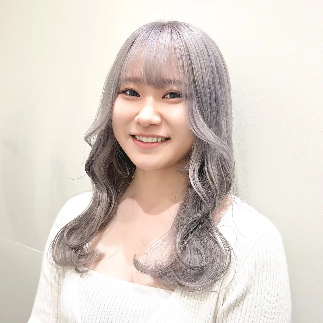 ロング カラー ヘアカラー 🩵ブリーチカラー MIORI🩵のヘアスタイル