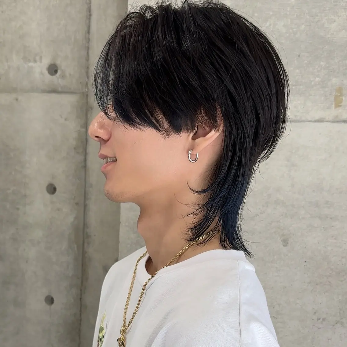 ミディアム メンズ マッシュウルフ マッシュ メンズウルフカット レイヤーカット 似合わせカット 畔上 尚也のヘアスタイル