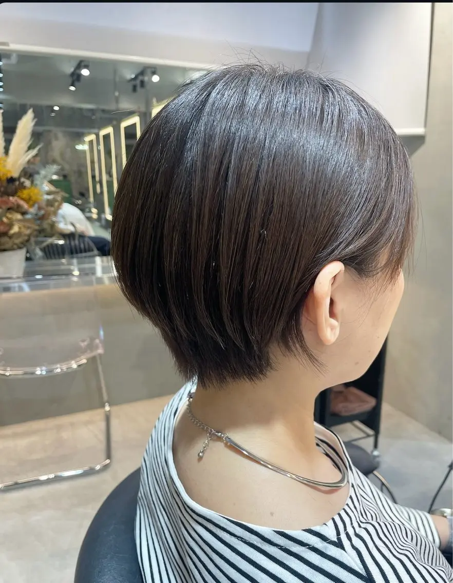 ショート オリーブベージュ/ボ ブ縮毛矯正たまき🧡のヘアスタイル