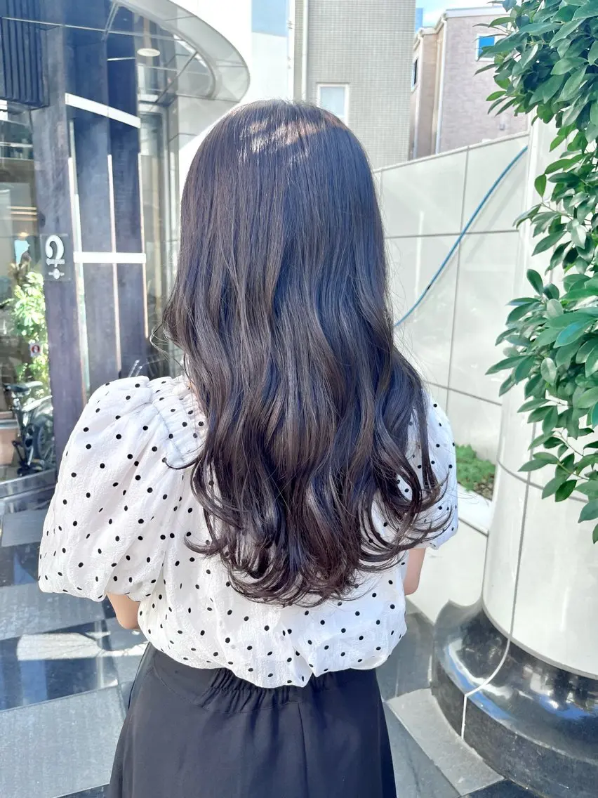 ロング カラー ヘアカラー トリートメント 西形 梨瑚のヘアスタイル