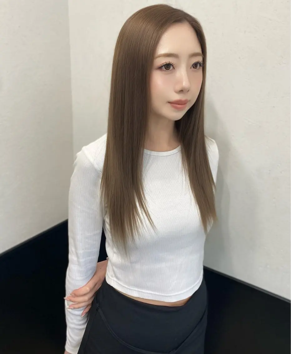 ロング カラー ベージュカラー 渋谷🖤 艶髪🖤透明感カラーのヘアスタイル