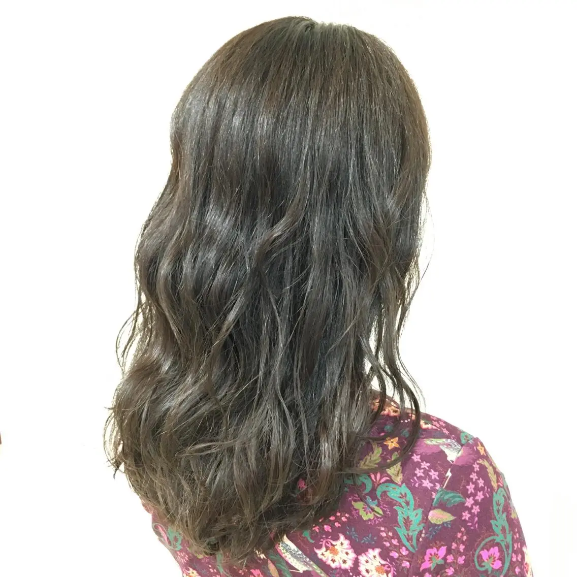 ロング カラー アッシュ グラデーションカラー パープルカラー パープルアッシュ レッドカラー 【Sweep】おじま のぞみのヘアスタイル