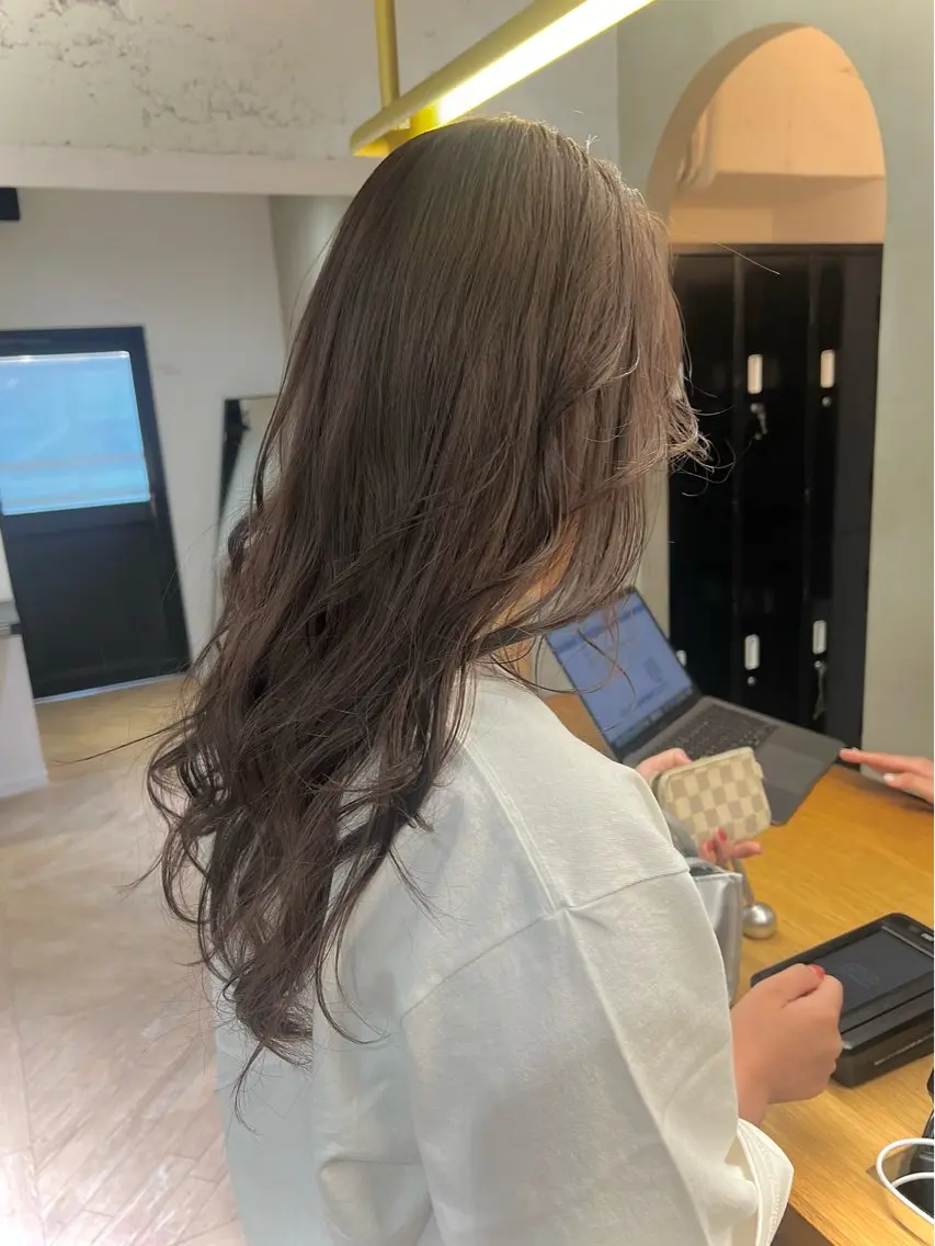 セミロング カット ヘアカラー トリートメント 似合わせレイヤー ＆縮毛矯正のヘアスタイル