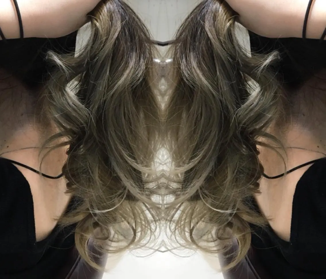 ロング カラー パーマ ヘアアレンジ Device ディバイスのヘアスタイル
