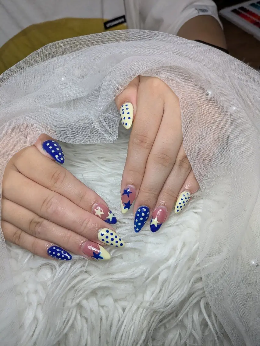 ネイル Queen Nail 研修生のネイルデザイン