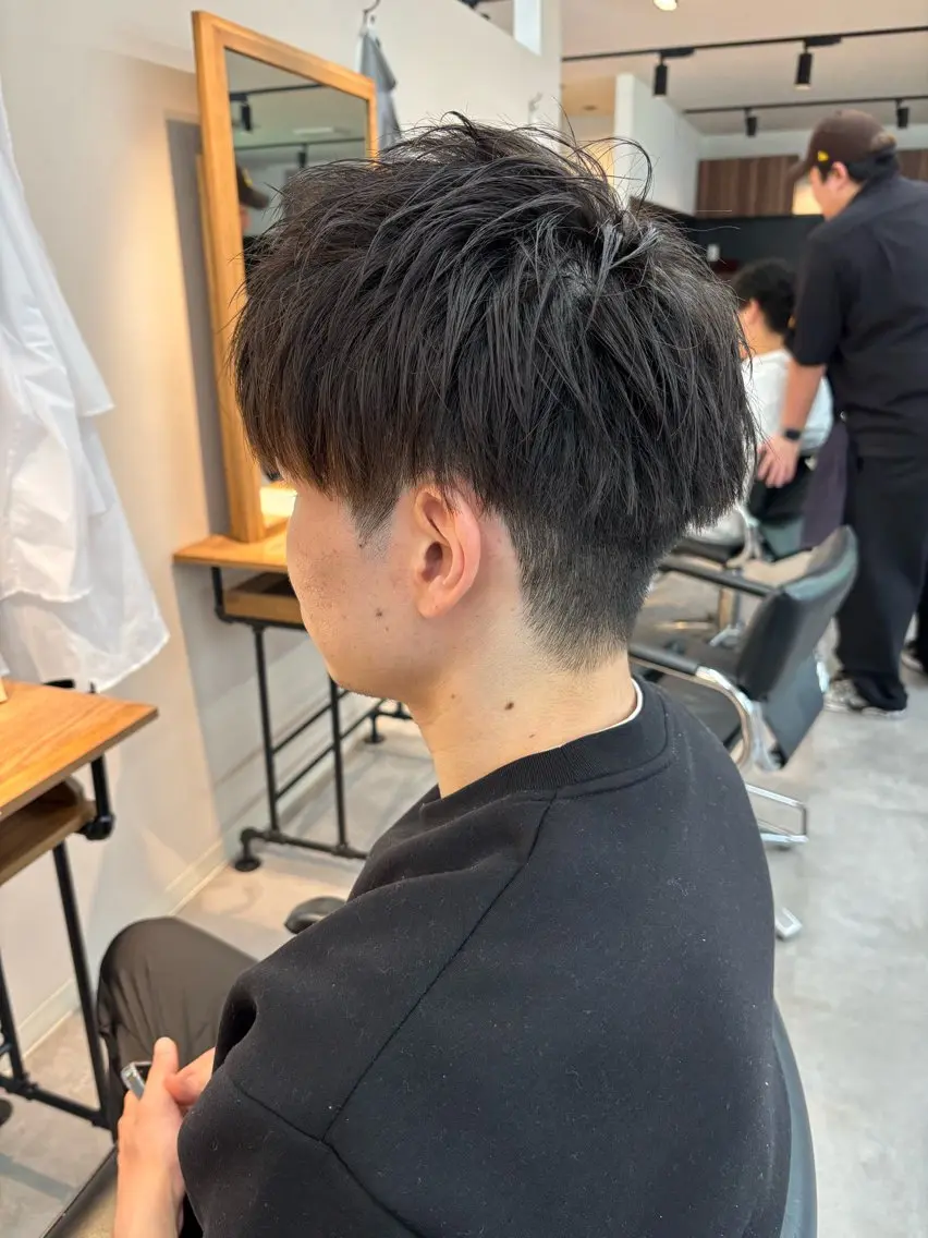 メンズ メンズショート ツーブロック 保立フェザーパーマ 大人メンズヘア船橋駅のヘアスタイル