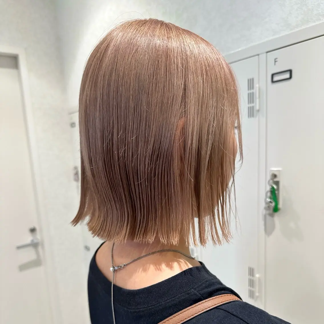 ミディアム カラー ベージュカラー ブリーチ ケアブリーチ デザインカラー ダブルカラー シールエクステ/ ブリーチカラーのヘアスタイル