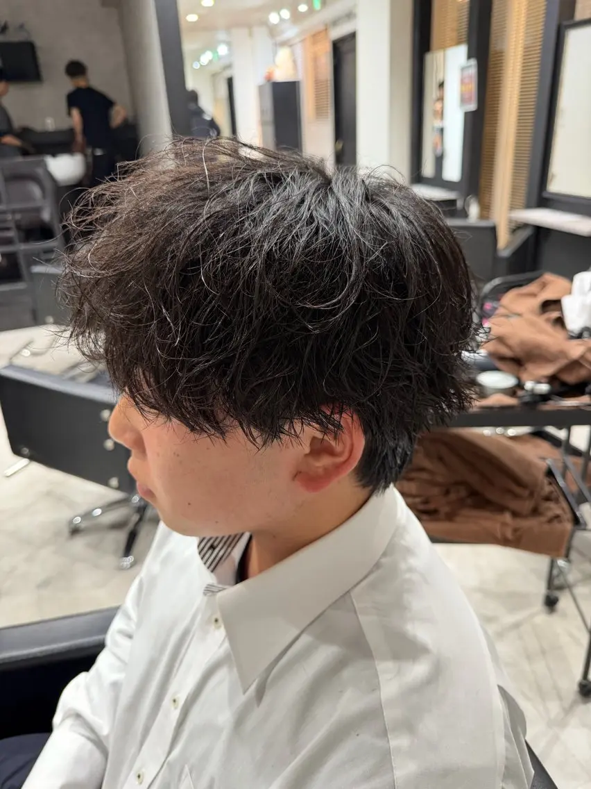 ショート パーマ メンズ カット パーマ ユウ🪄 パーマ指名No1のヘアスタイル