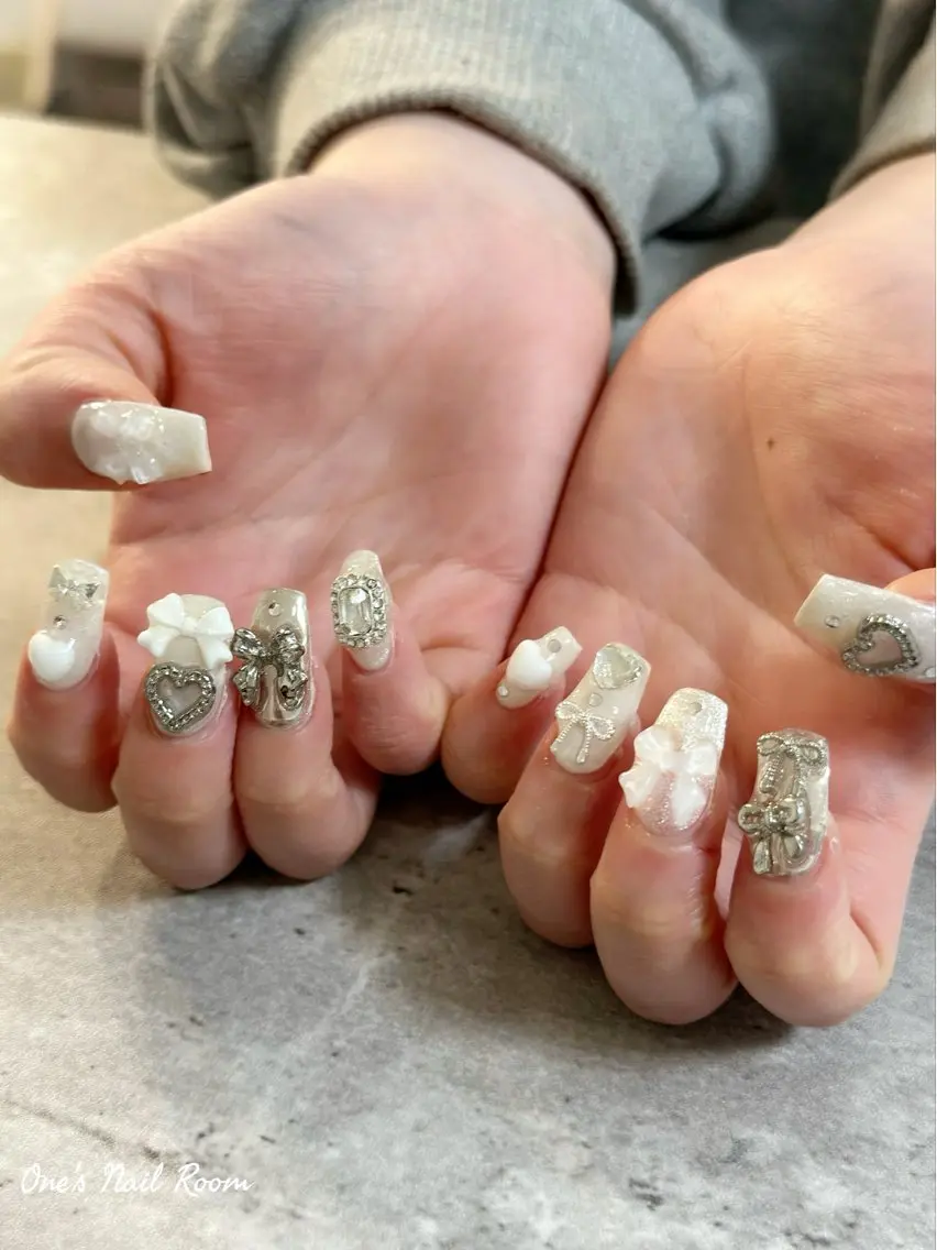 ネイル ハンドネイル One's Nail Roomのネイルデザイン