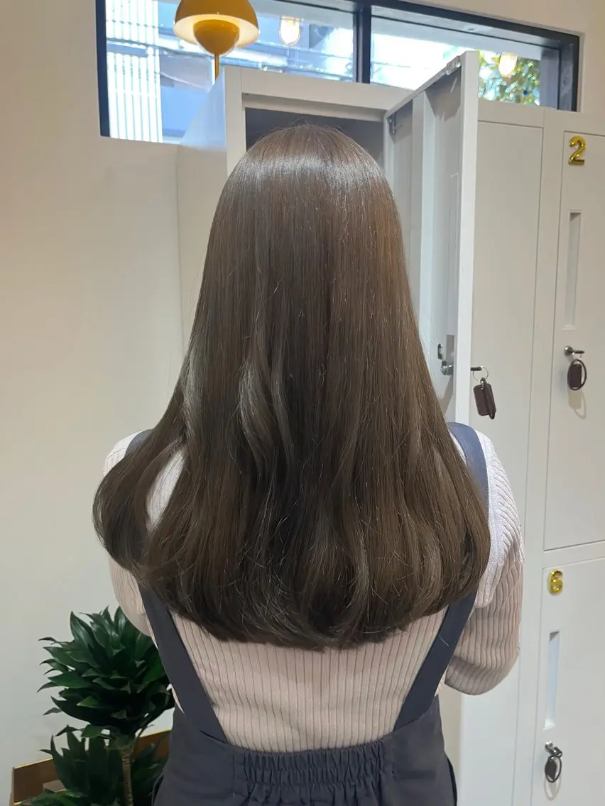 ロング カット ヘアカラー 透明感カラー♡ 岡部瑠里のヘアスタイル