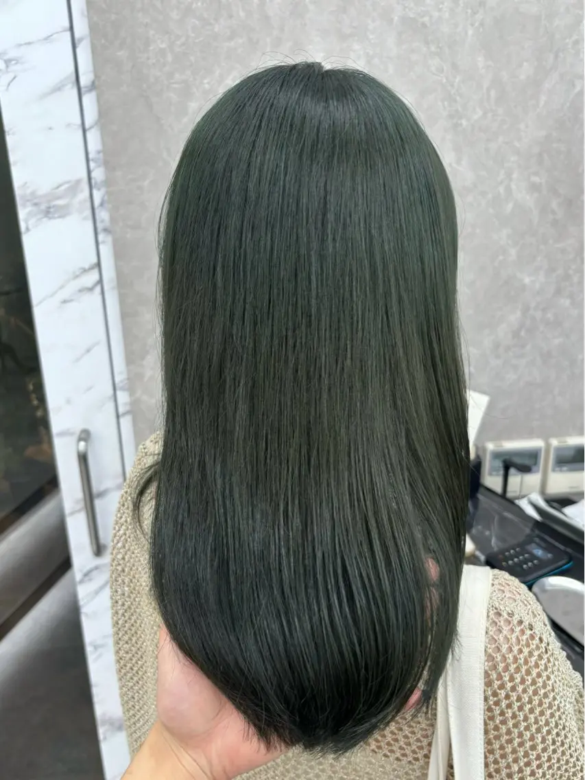 ロング レイヤーカット ロング 岸本 拓海のヘアスタイル