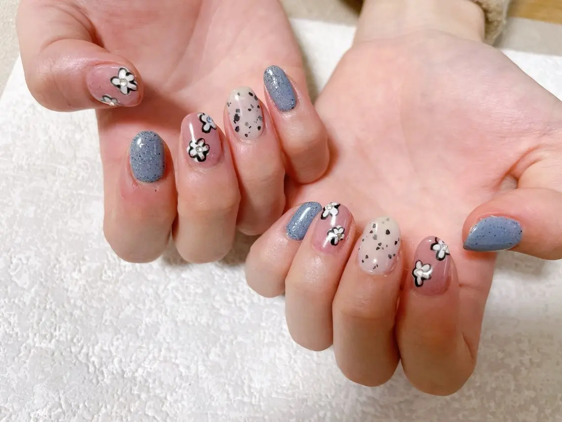ネイル ジェルネイル 韓国ネイル メンズネイル パラジェル ブライダルネイル ハンドネイル mogunail &blowのネイルデザイン