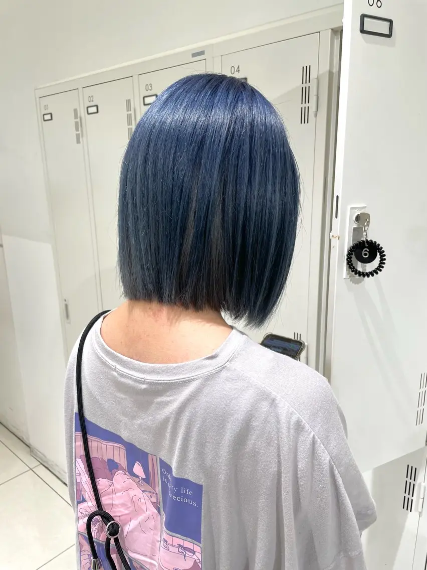 ショート カラー ブリーチ ブルーカラー ケアブリーチ イルミナカラー インナーカラー 【髪質改善】 kasumi🌷🌷のヘアスタイル