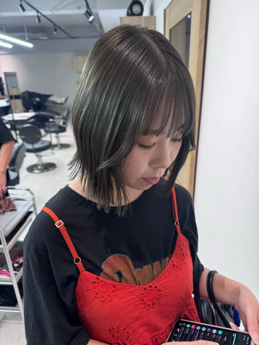 ショート カラー ヘアアレンジ カット ヘアカラー トリートメント 顔周りレイヤー /kokoro🦮のヘアスタイル