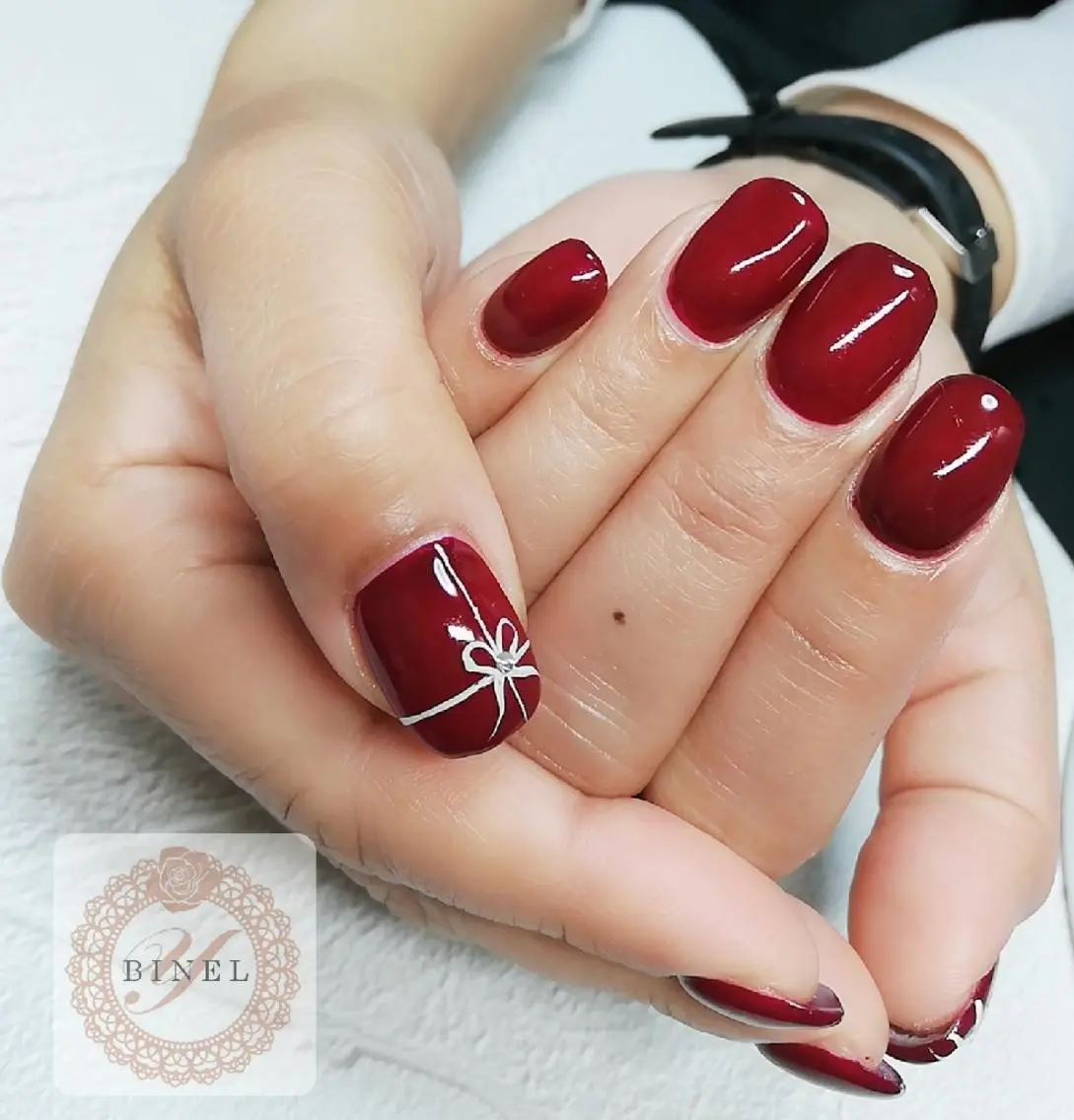 ネイル 持ち込み 冬ネイル クリスマス ハンドネイル Nail Salon Y.BINELのネイルデザイン